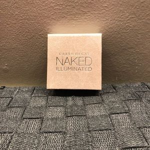 Urban Decay Naked Illuminated Shimmer Powder